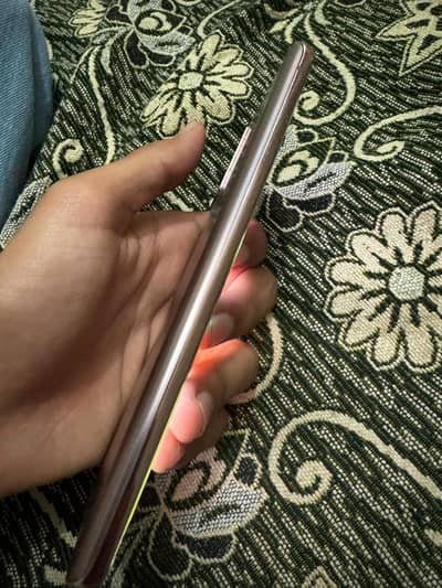 Samsung note 20 5g  256available at low price 10/7 best for gaming