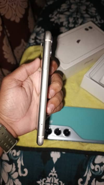 iphone 11 :70000 final