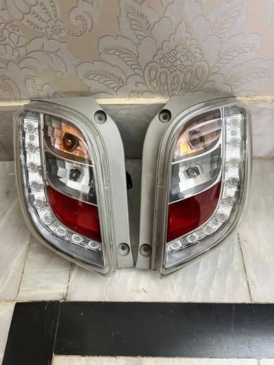 Daihatsu Mira Eis 2016 Back tail lights