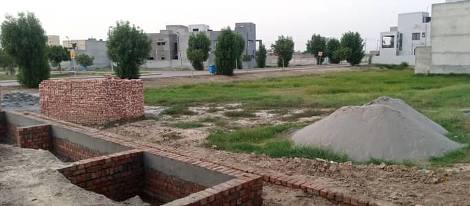 8 Marla Residential Plot, Direct from Boulevard