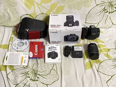 Canon Eos 700d with 18-55mm is stm lens plus full box and accessories