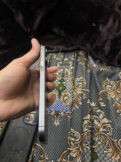 Full lush condition totally new phone PTA approved