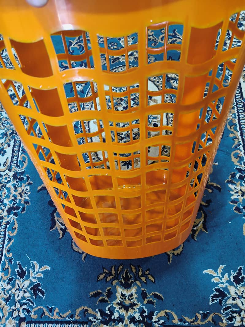 Laundry basket 4