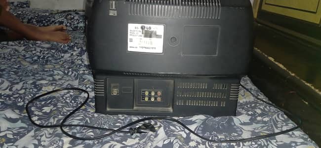 Lg TV for sale good condition with remote