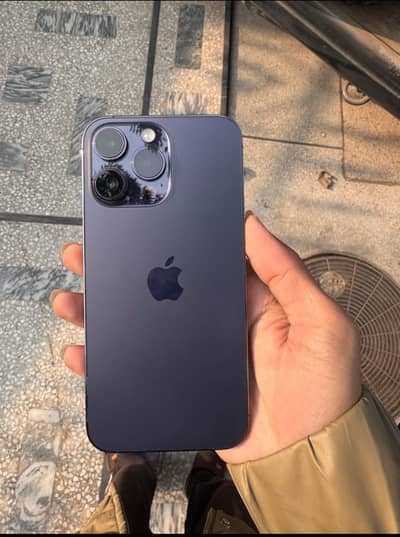 Iphone 14 pro max 256gb PTA Approved with AirPods pro.