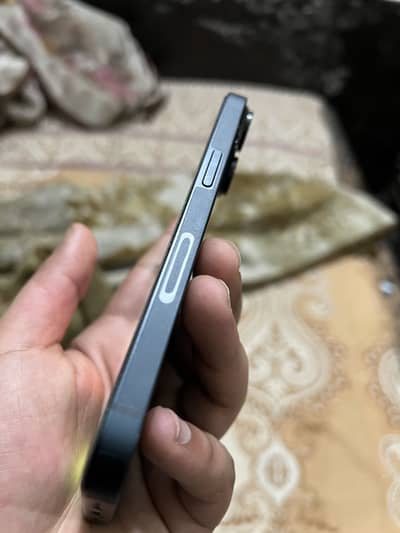 I phone 14 10/10 /03254130071/