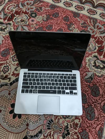 Macbook pro 2015 13 inch 8/128