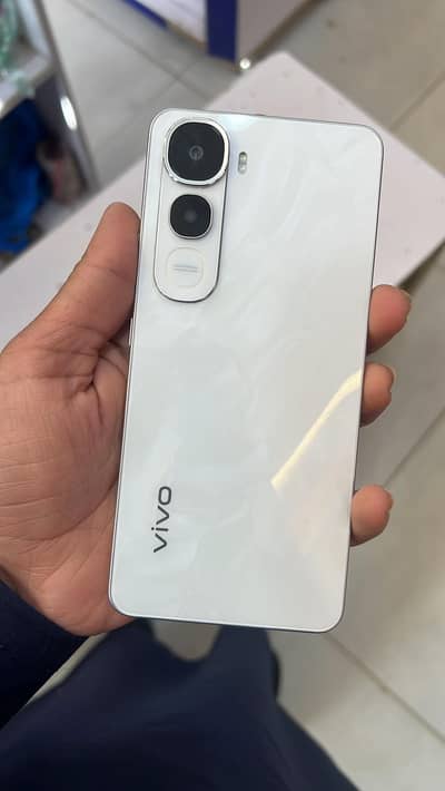 Vivo y400 Official pta approved  just Box open 11 month wrantty