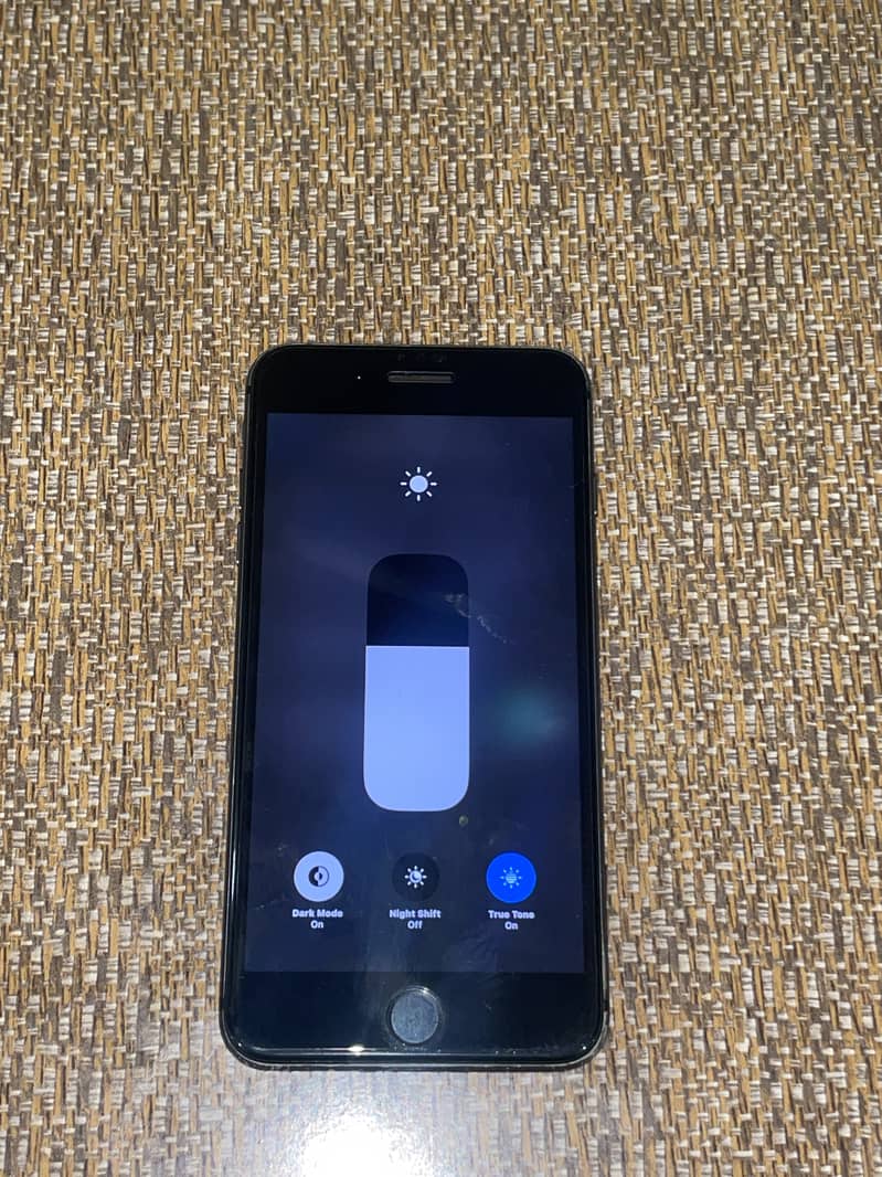 Apple iPhone 8 Plus 2