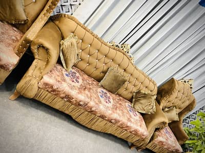 Sofa for sale 1*1*3 unique design 2 chair 3 seater Diwan like a new