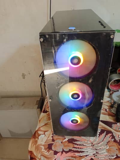 Custom Gaming PC with GTX 580 384Bits