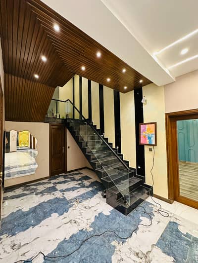 22 Marla Full Spanish House