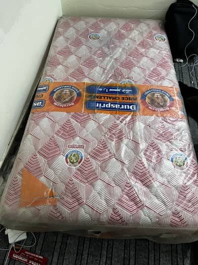 Duraspring branded mattres