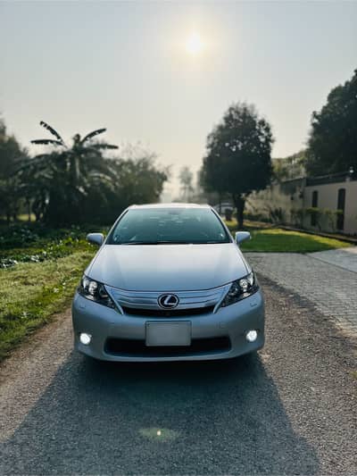 Lexus HS250h