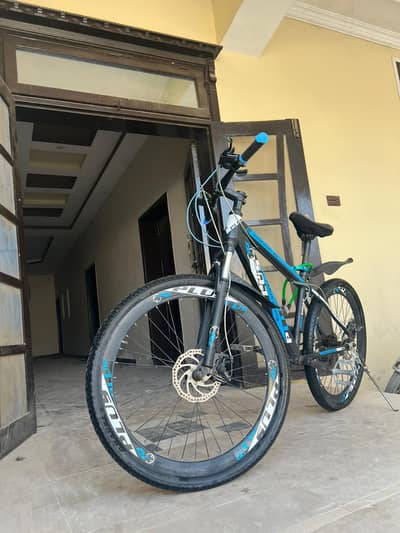 10/10 mountain Geared Bicycle