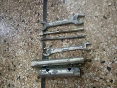 Kuch bikes tools hai plz read description 