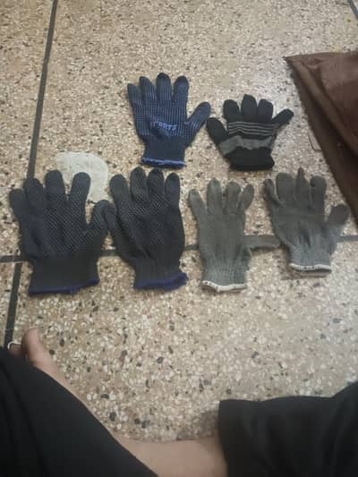 different cloves hai plz read description 