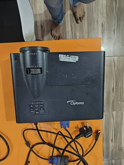 Used Optoma Projector – Fully Working, Minor Side Damage
