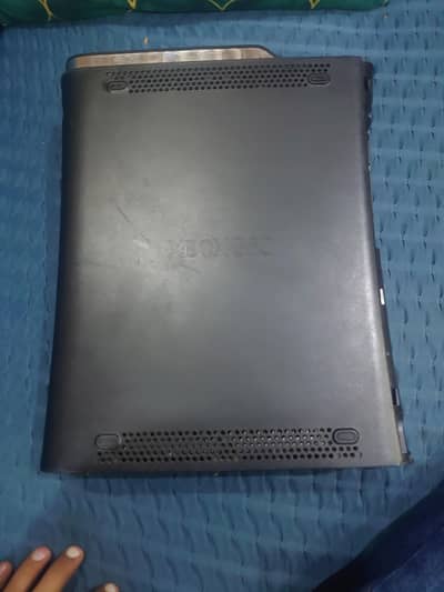 Xbox 360 fat model jesper with above 100 games installed