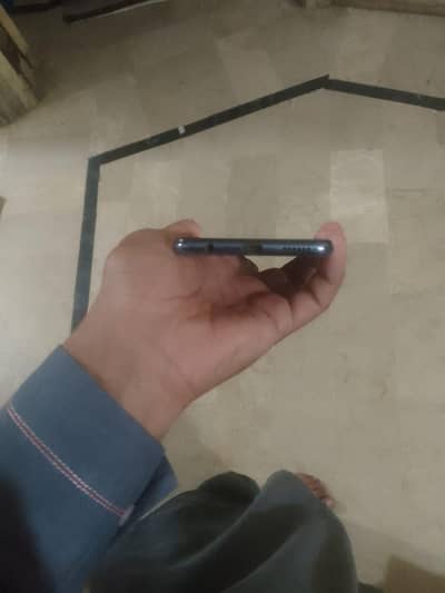 vivo v21e 8+4/128 all okay 60 fps pubg exchng possible