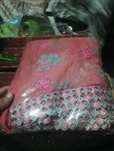 shadi kay suit hen saray stitching huway huway hen only 5000