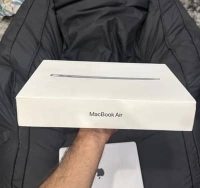 MacBook air M1 with boxed 8gb 256. urgently for sale