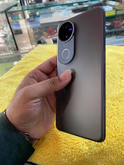 I want to sell my Vivo v50 non pta