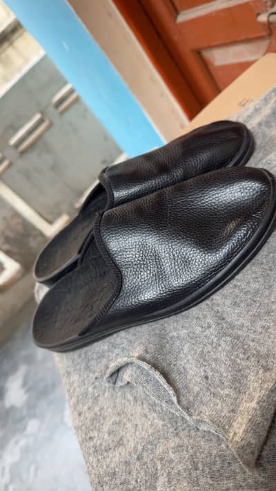 slipper leather orginal size 9/5