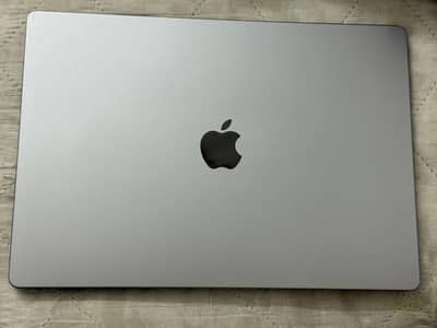 MacBook pro 2021 16inch M1 16/512