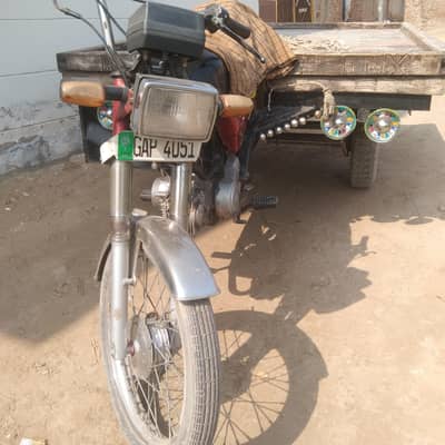 qingqi phatta riksha