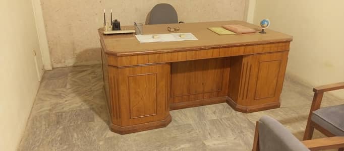 Office table urgent sale