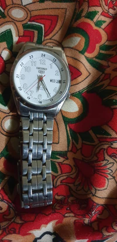 aeiko 5 watch like brand new