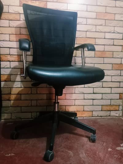 imported branded Chair 03241178260