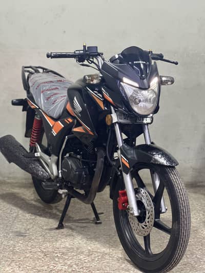 Honda cb150f 2022 model ( low millage )