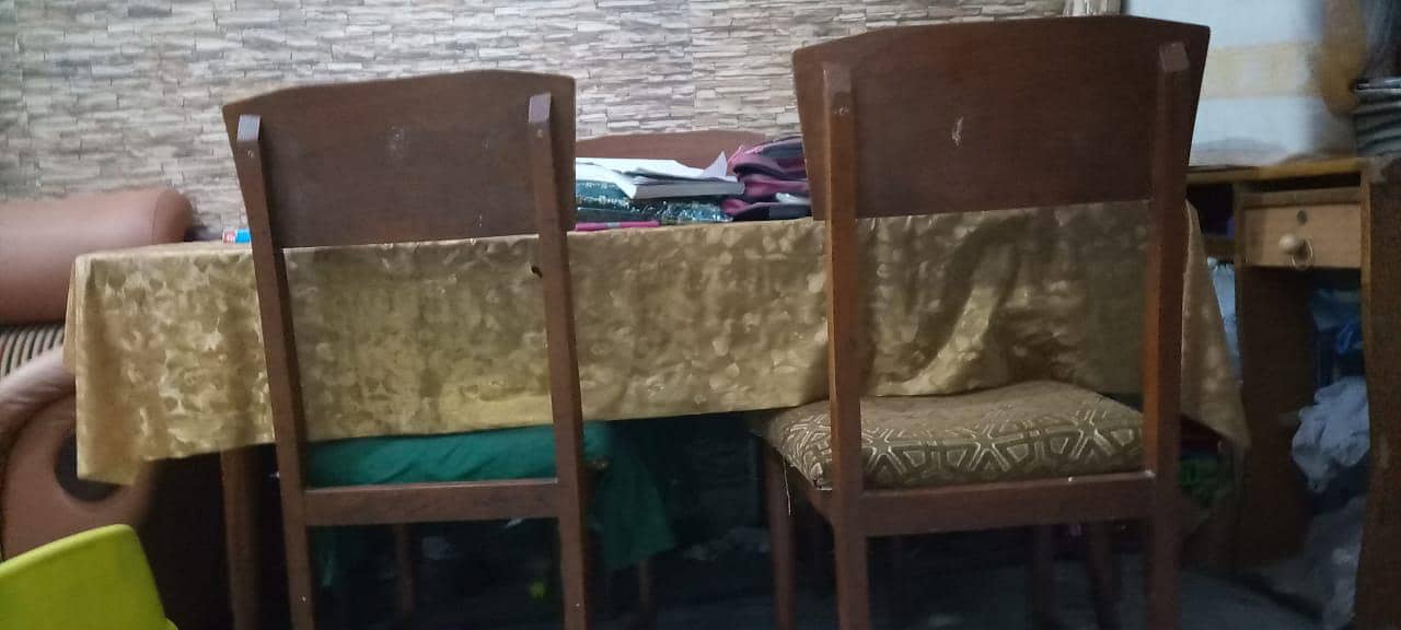 Dining table with solid chairs 5