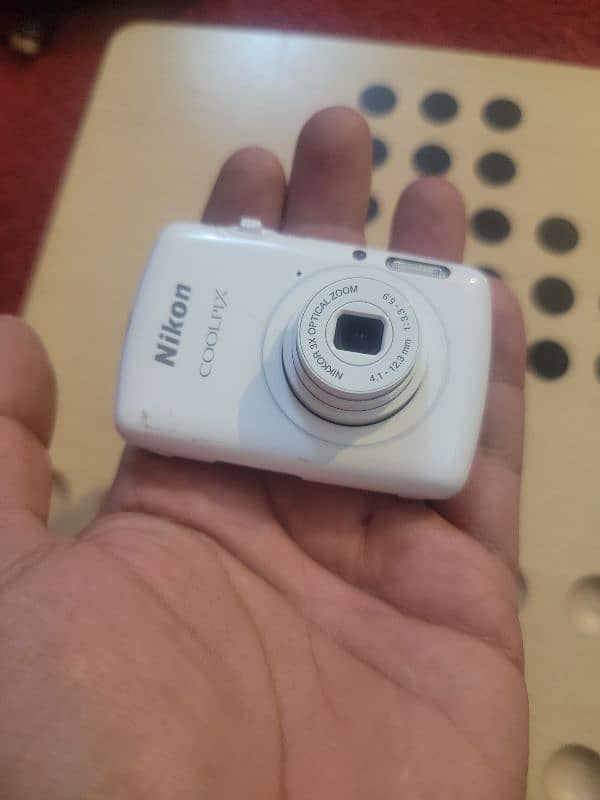 nikon digital camera 4