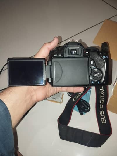 CANON EOS 600D FOR SALE