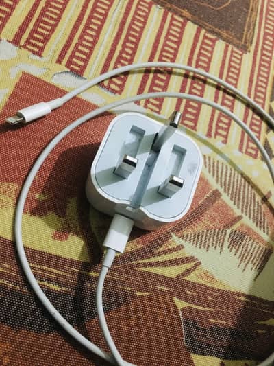 iPhone 12/13/14 original charger available