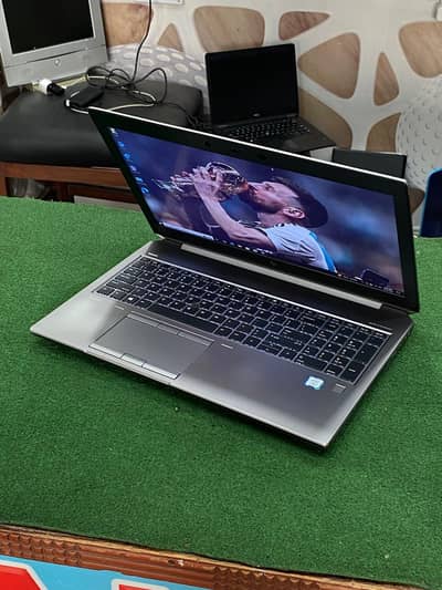 hp studio G5 core i7 8th gen H 16gb ram 256gb 4gb graphics card