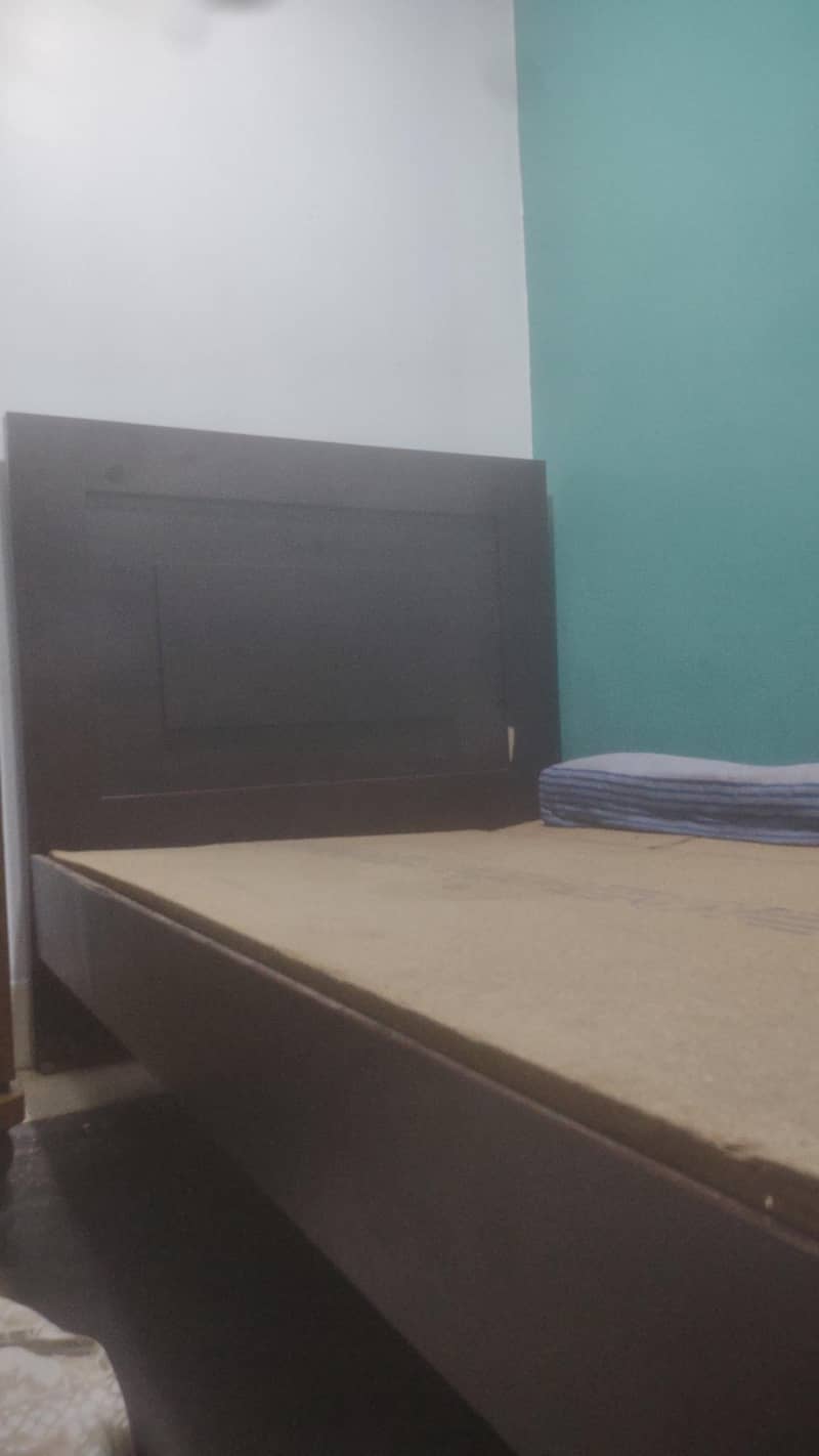 Single Bed 0