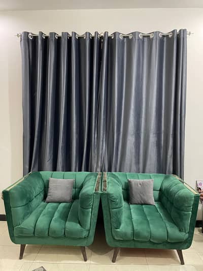 7 seater sofa set is up for sale in new condition