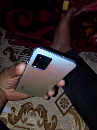 vivo y33s 8gb 128gb with original charger