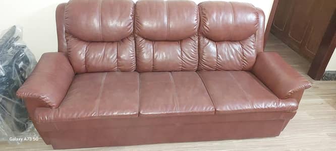 Relaxant leather sofa set