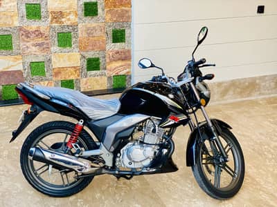 Suzuki GSX 2024 model 4000kms driven only