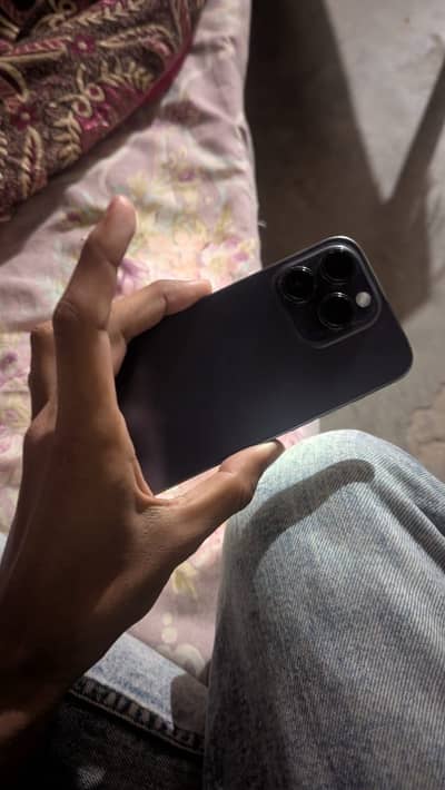 iPhone 14 pro ( factory unlock)