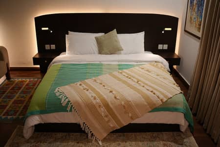 1 Bedroom Luxury Furnished Apartment is Available for Rent in Bahria Town Lahore