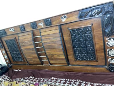 Solid Wood Luxury D uble Bed with Comfortable Mattress