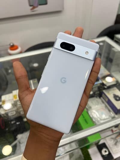 google pixal 7a. Brand new condition.  Minor shead