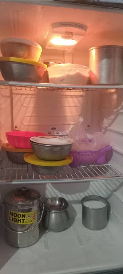 Dawlance Frig Larg Mediam Size