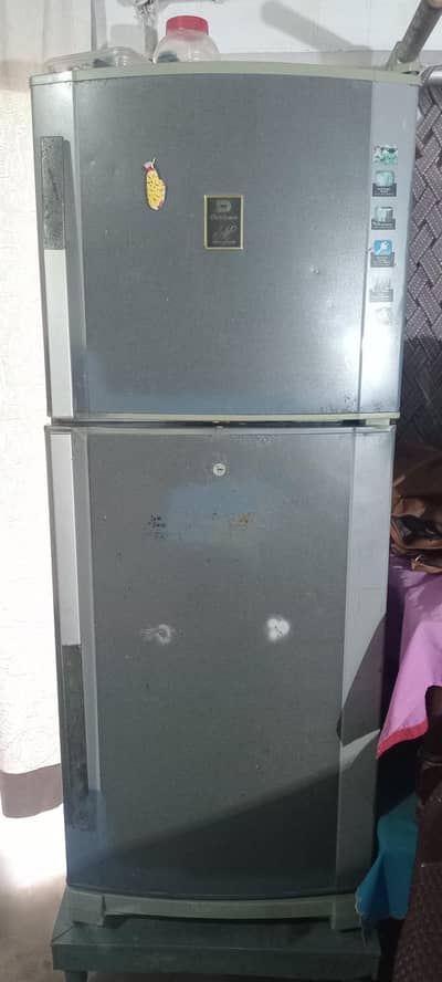 Dawlance Frig Larg Mediam Size